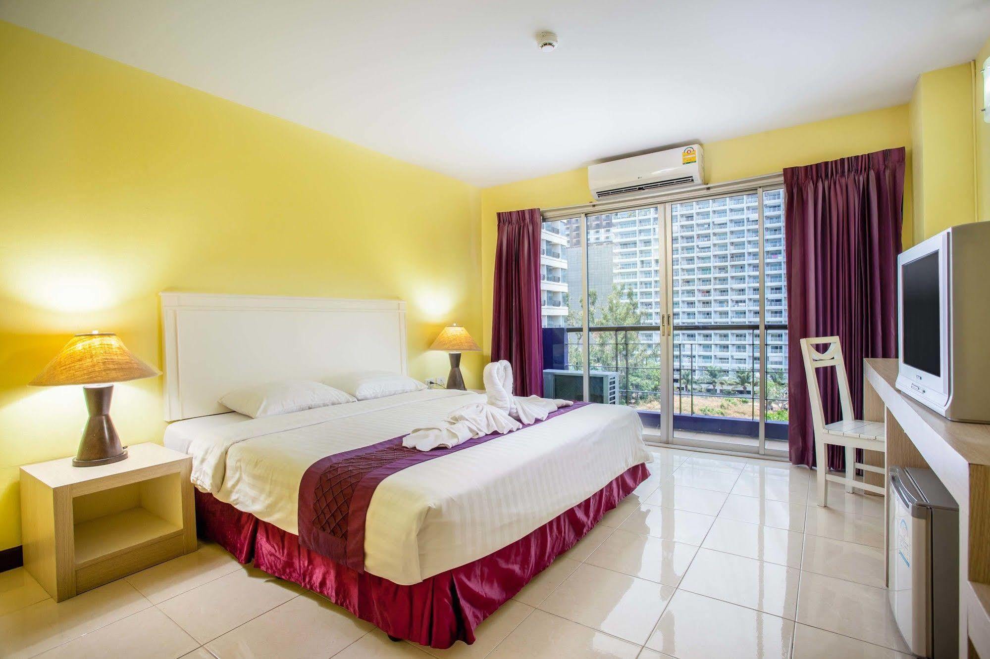 Eastiny Residence Hotel Pattaya Luaran gambar