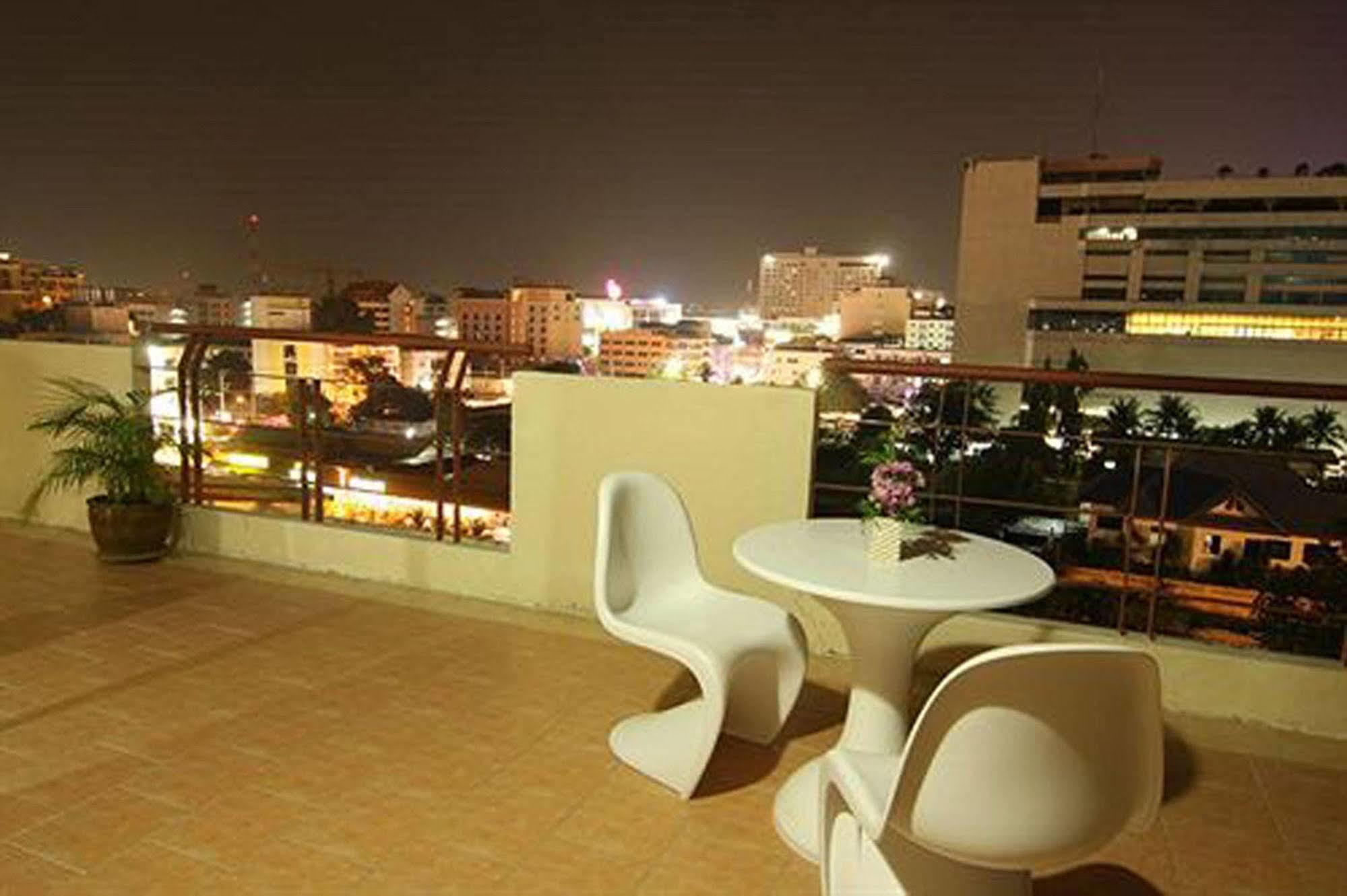 Eastiny Residence Hotel Pattaya Luaran gambar